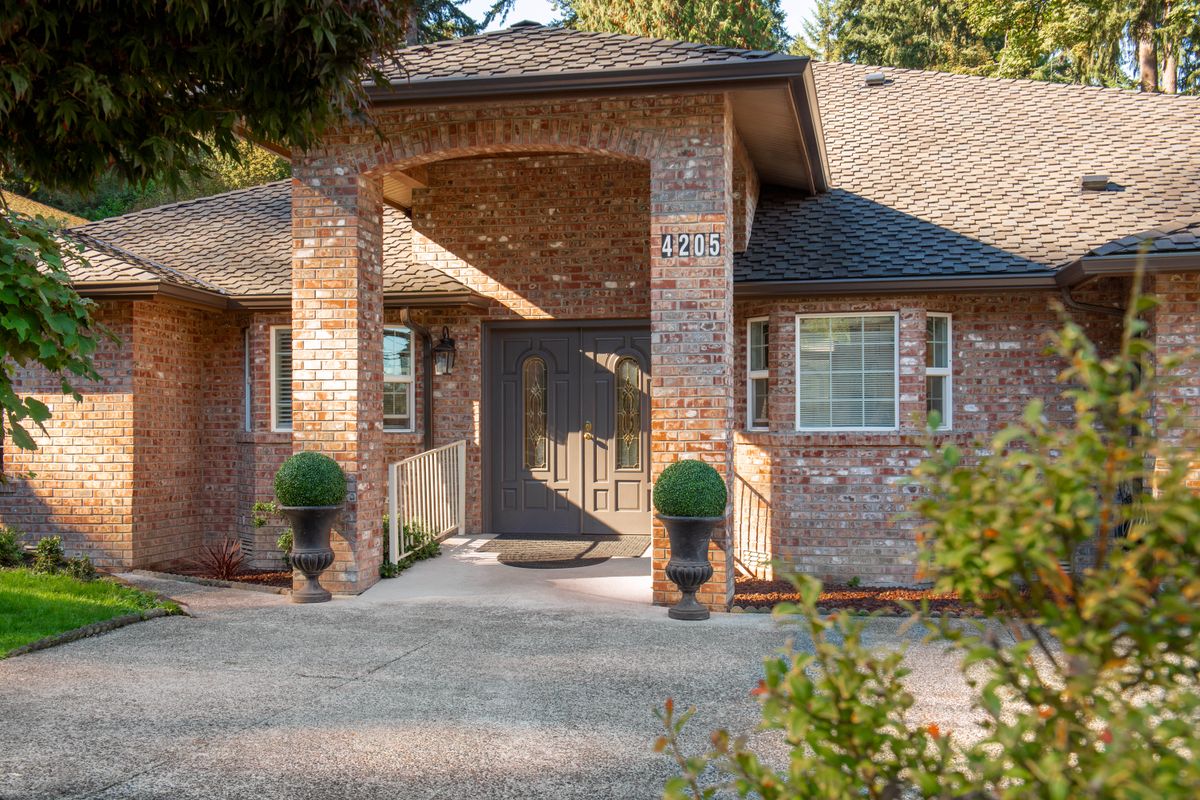 Ideal Care Homes Bellevue — care setting